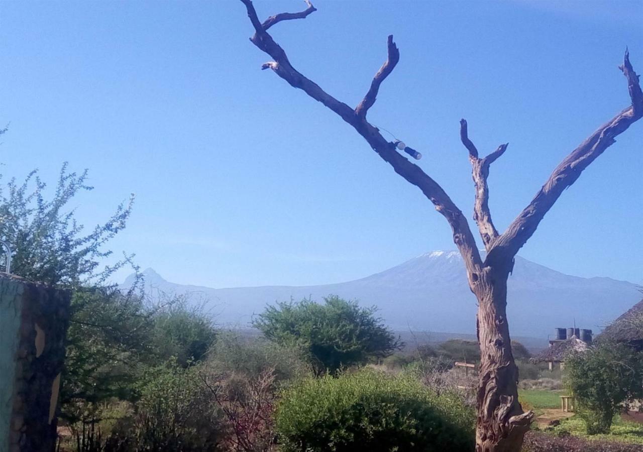 AA Lodge Amboseli Buitenkant foto